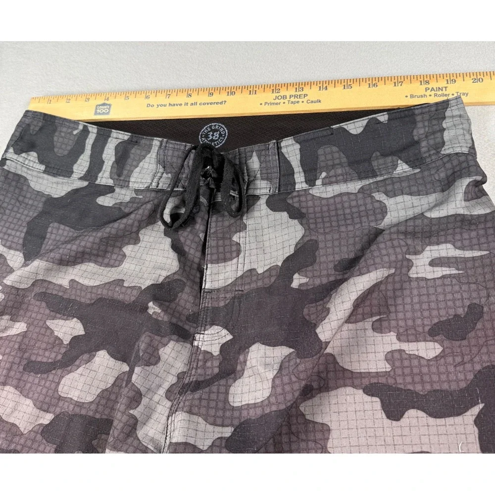 The Grind Athletics Mens 38 Camo Board Shorts Grey Black Ripstop Training Gym 80